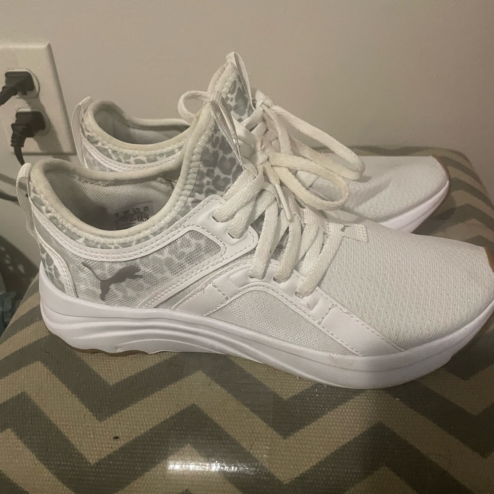 White Puma sneaker with silver/gray cheetah print